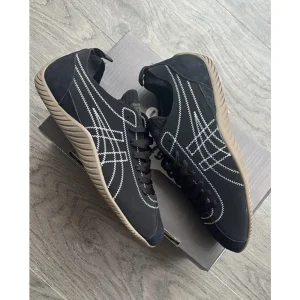 Onitsuka Tiger Sclaw Black Shoes For Men (BOT745)