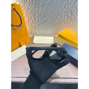 Stylish Louis Vuitton Sunglasses For Men (BOT635)