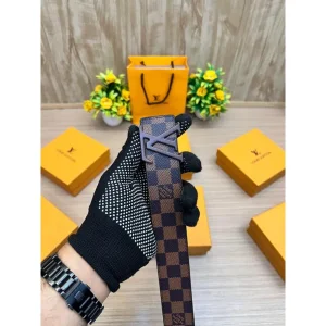 Premium Louis Vuitton Belt For Men (BOT911)