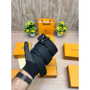 Premium Louis Vuitton Belt For Men (BOT919)