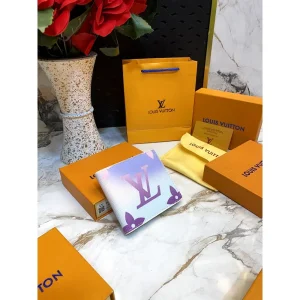 Louis Vuitton Wallet For Men (BOT389)