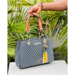 Stylish Michael Kors Signature Bag For Women (BOT307)