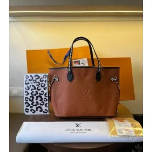 Stylish Louis Vuitton Handbag For Women (BOT314)