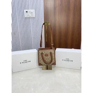 Stylish Coach Handbag For Women (BOT242)