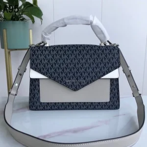 Stylish Michael Kors Ludlow Bag Signature Leather For Women (BOT246)