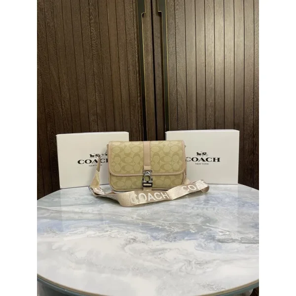 Coach league Shoulder Bag