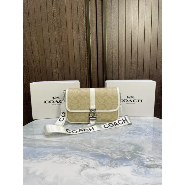 Coach league Shoulder Bag