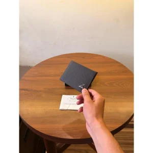 Salvatore Ferragamo Leather Wallet With Ogbox Cards Dustbag Tags For Men (SUP3165)