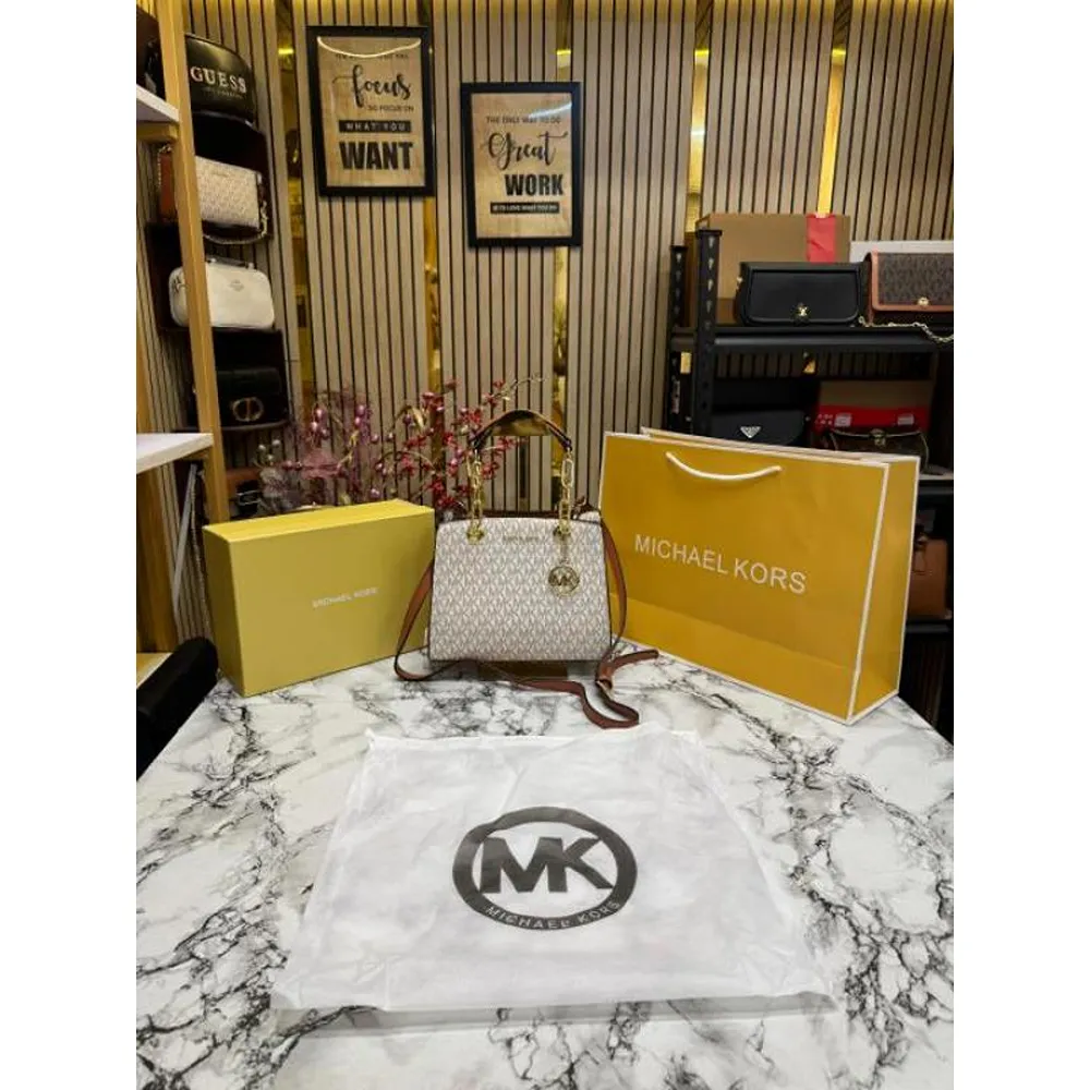 19 Michael Kors Satchel Bag