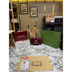 Gucci GG Dionysus Shoulder Bag