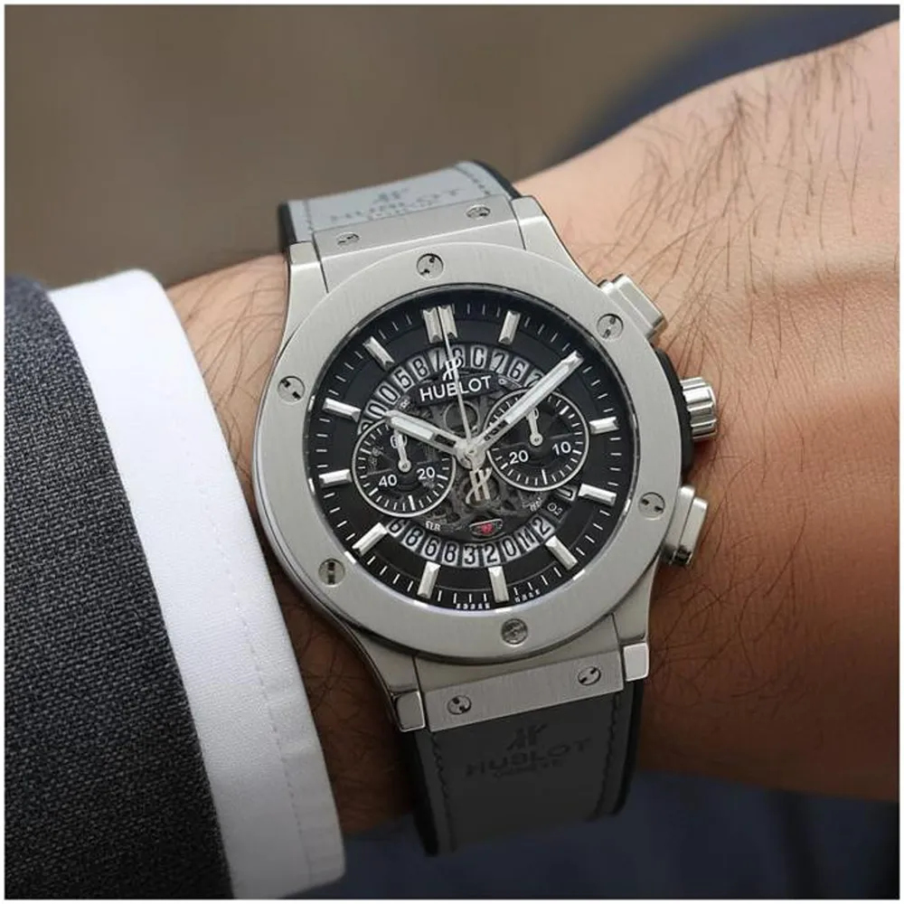 23 Hublot Big Bang Watch