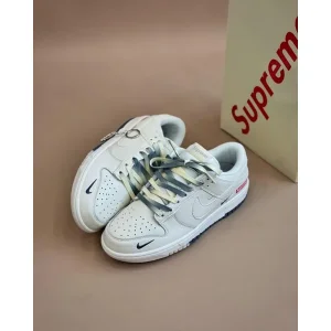 Supreme X Nike Dunk