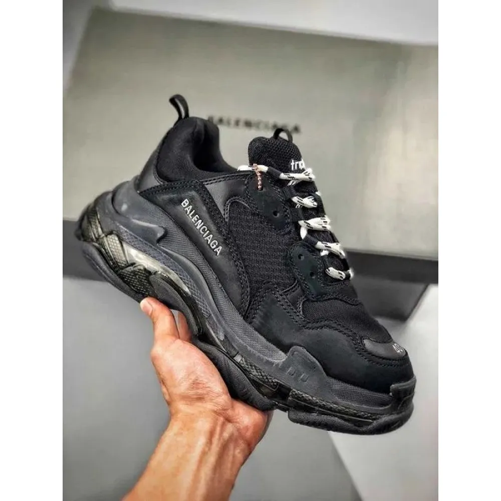 324 Balenciaga Triple S