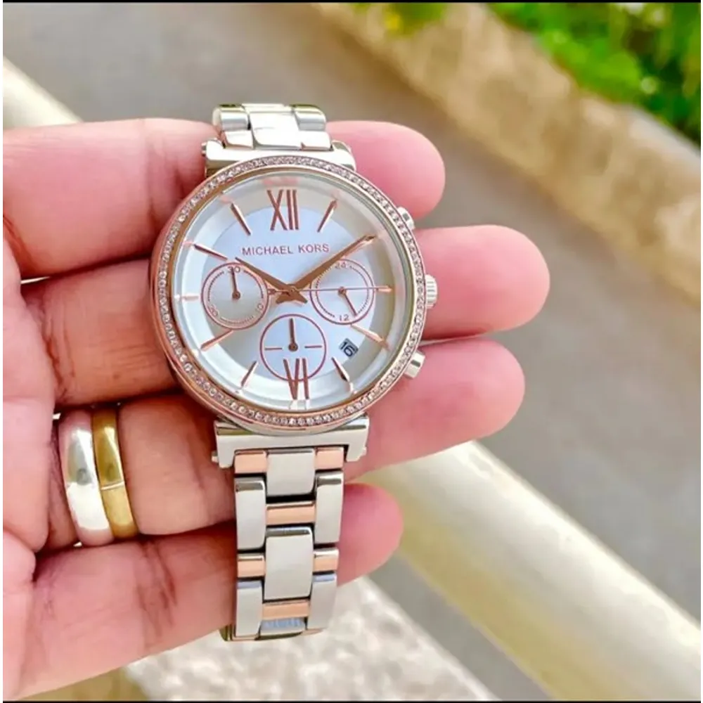 74 Michael Kors Watch