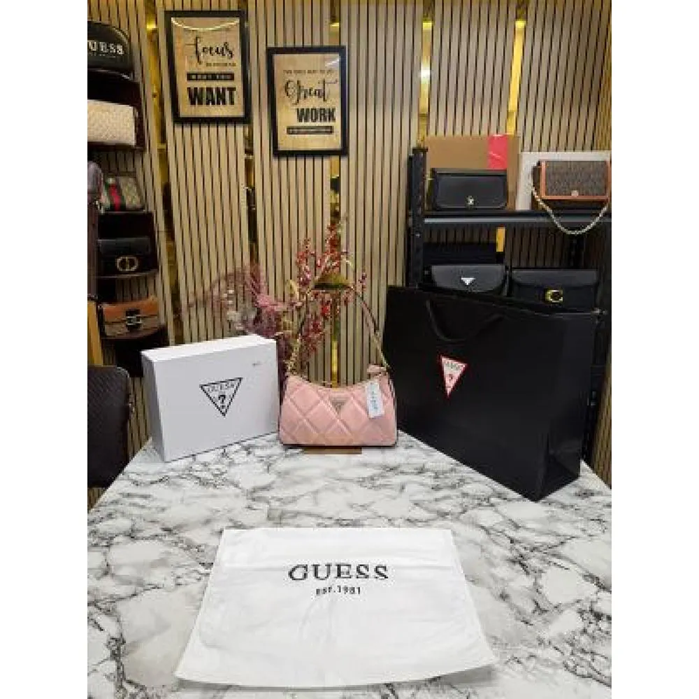 187 Guess Shoulder Bag