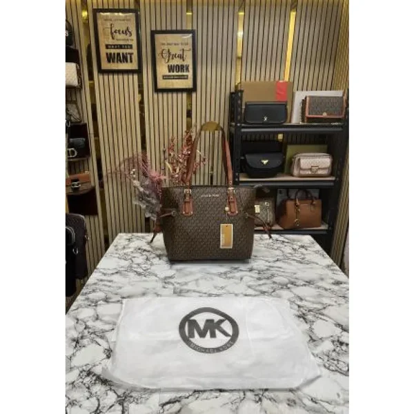 Michael Kors Voyager Tote Bag