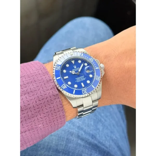 Luxurious Rolex Submariner Watch