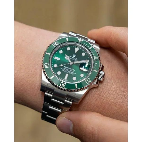 Luxurious Rolex Submariner Watch