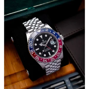 Luxurious Rolex GMT Master Watch