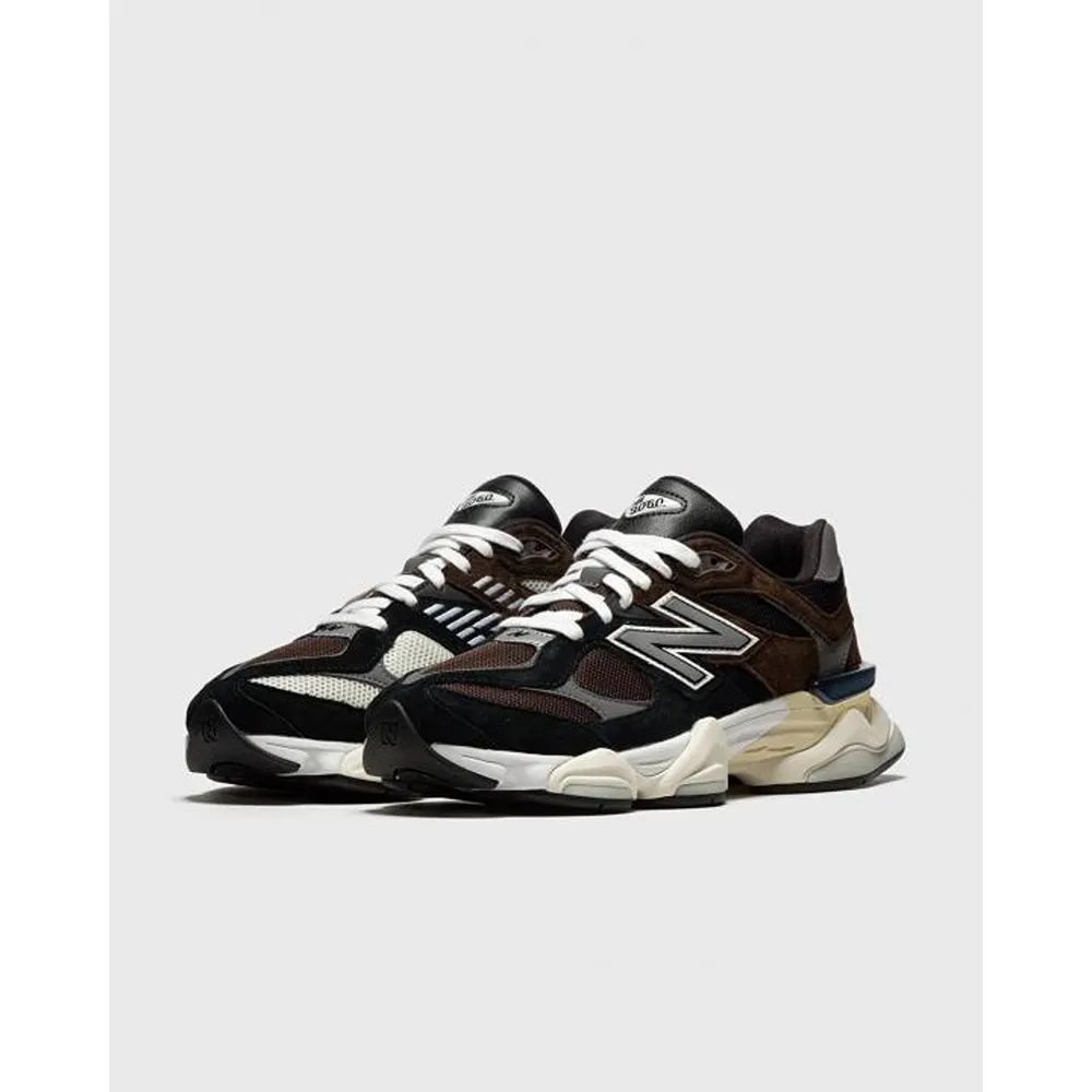 256 New Balance 9060