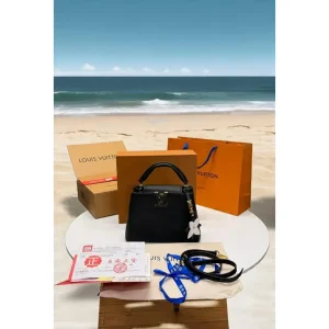 Capucines BB Handbag