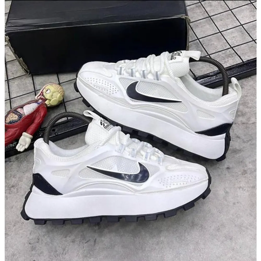 1 Nike Bailleli Platform Sneaker