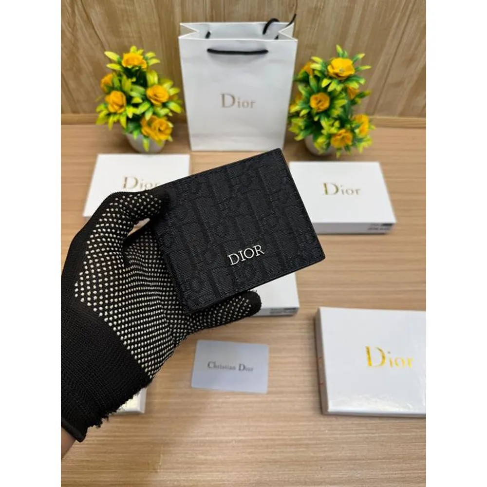109 Dior Wallet