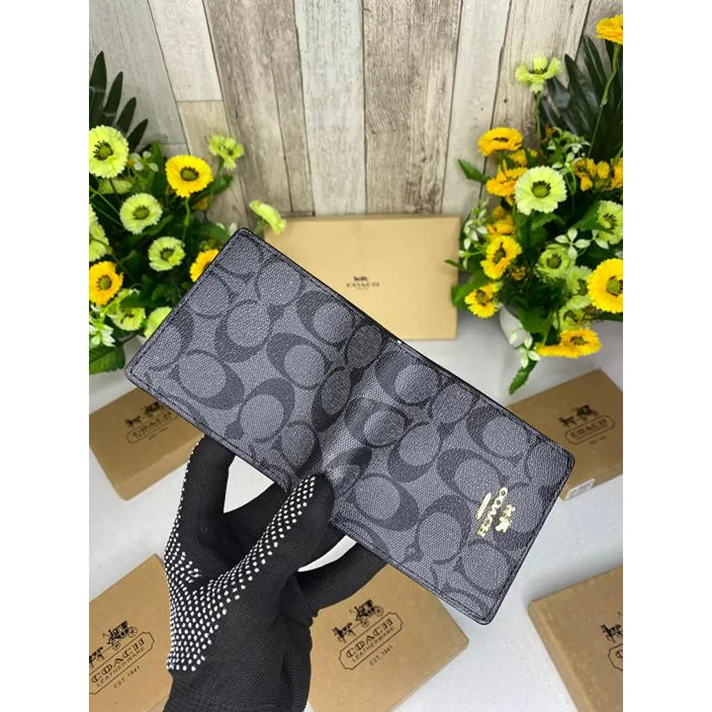29 Coach Wallet