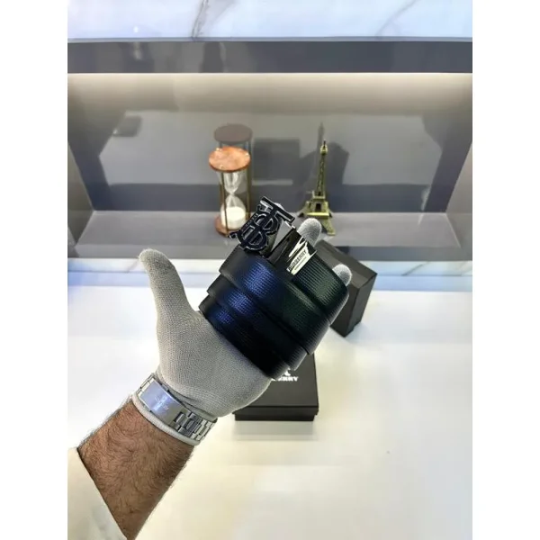 Burberry Glossy Reversible Belt