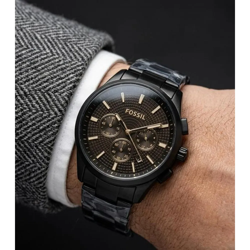 37 Fossil Everett Watch